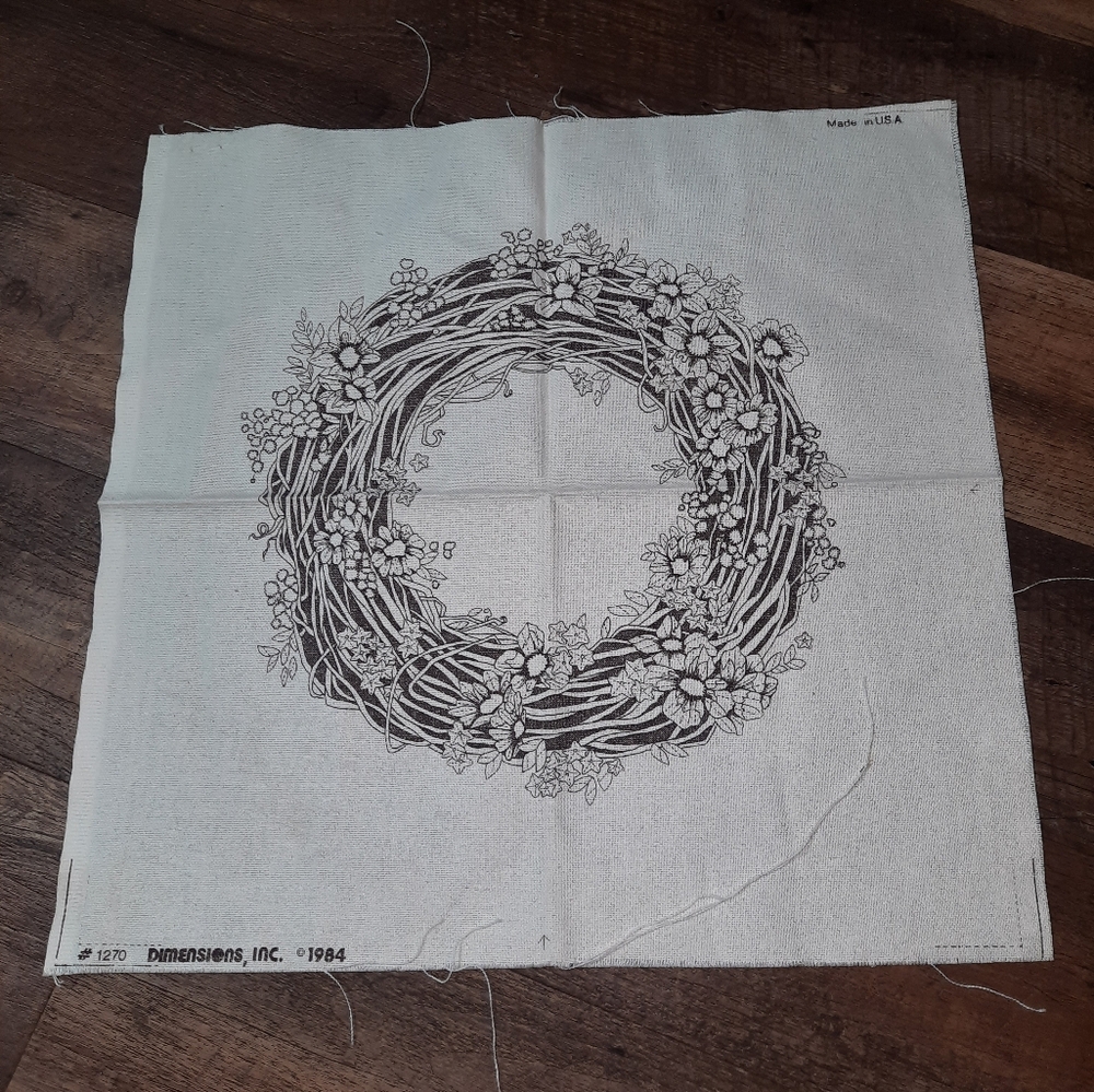 Vintage Dimensions Floral Wreath Embroidery Fabric